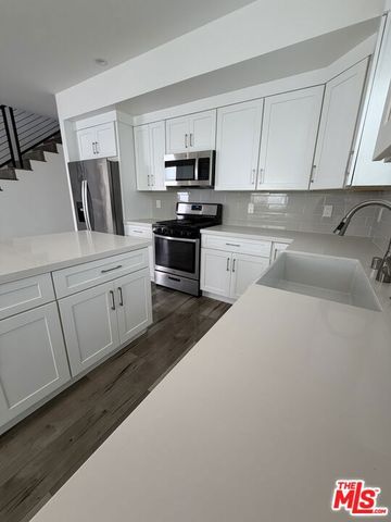 3944 S Budlong Avenue, Los Angeles, CA 90037