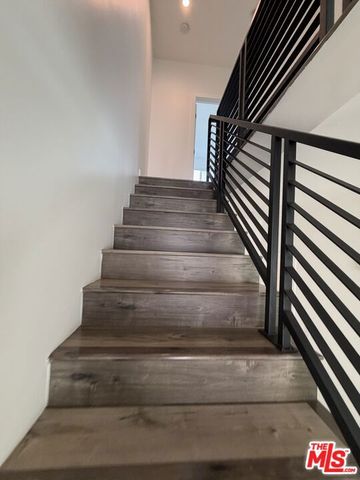 3944 S Budlong Avenue, Los Angeles, CA 90037
