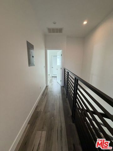 3944 S Budlong Avenue, Los Angeles, CA 90037