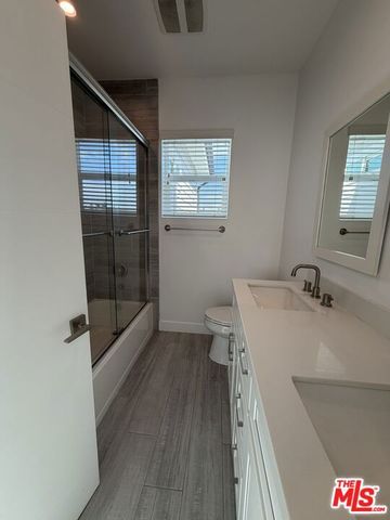 3944 S Budlong Avenue, Los Angeles, CA 90037