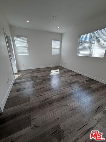 3944 S Budlong Avenue, Los Angeles, CA 90037