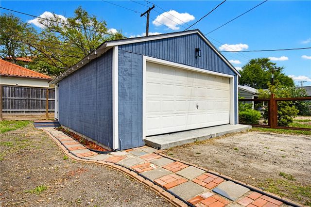 446 Naples St, Corpus Christi, TX 78404