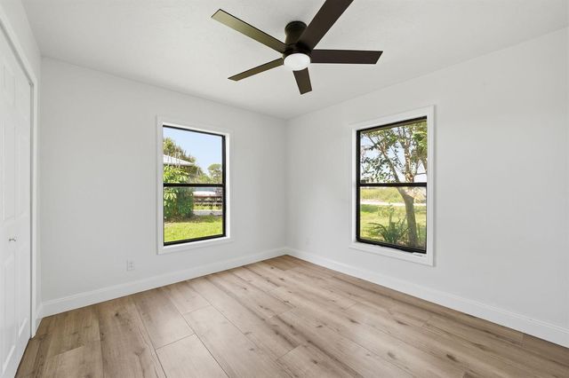 306 24th Avenue, Vero Beach, FL 32967