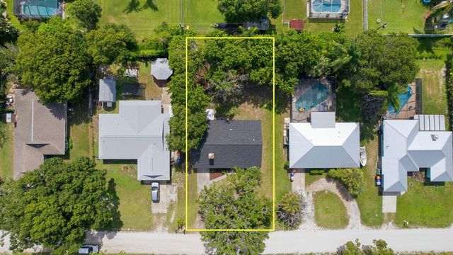 306 24th Avenue, Vero Beach, FL 32967