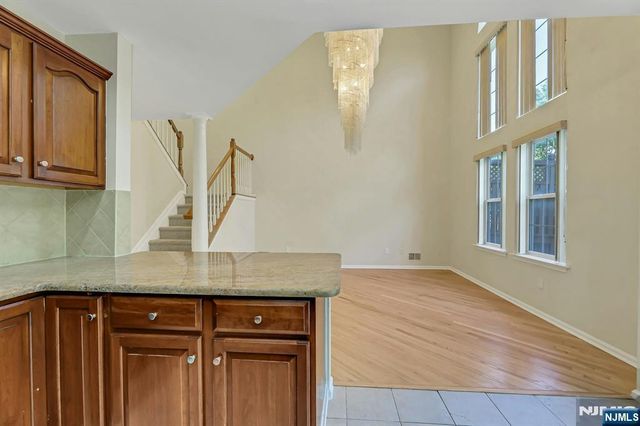 377 Green Mountain Road, Mahwah, NJ 07430
