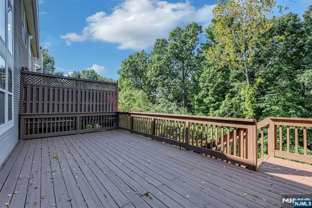 377 Green Mountain Road, Mahwah, NJ 07430