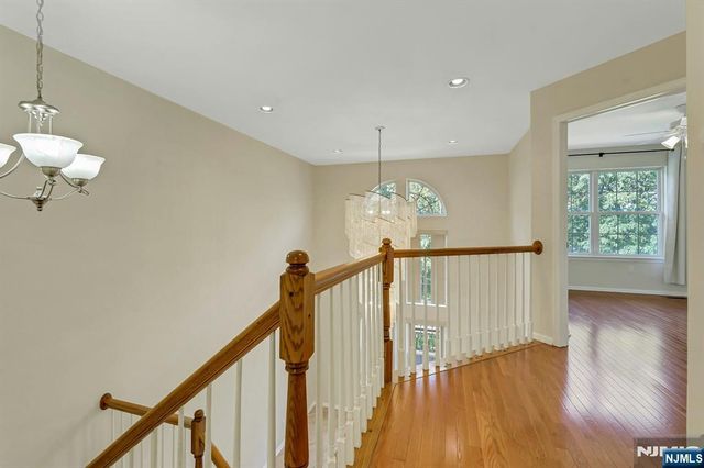 377 Green Mountain Road, Mahwah, NJ 07430