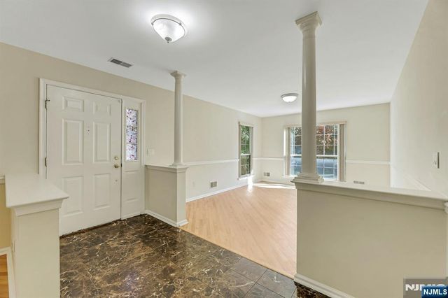 377 Green Mountain Road, Mahwah, NJ 07430