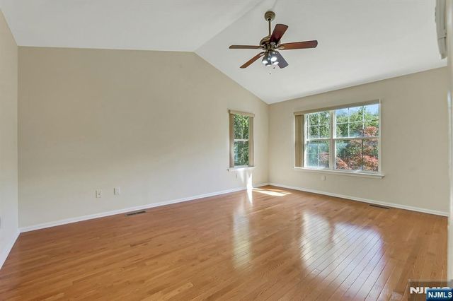 377 Green Mountain Road, Mahwah, NJ 07430