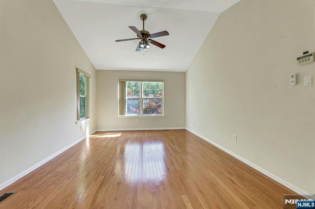 377 Green Mountain Road, Mahwah, NJ 07430