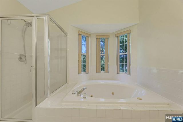 377 Green Mountain Road, Mahwah, NJ 07430