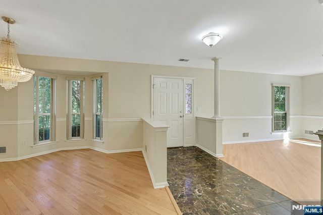 377 Green Mountain Road, Mahwah, NJ 07430