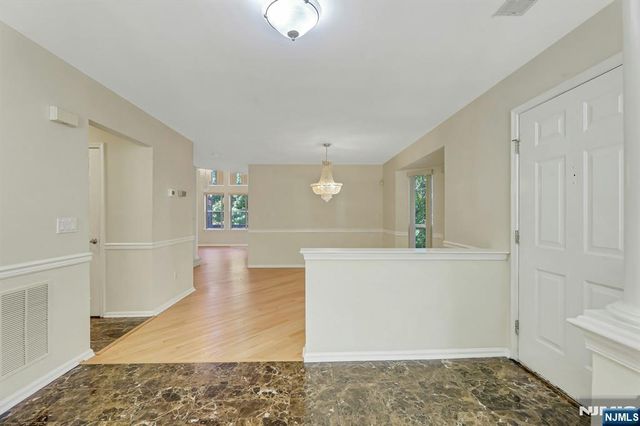 377 Green Mountain Road, Mahwah, NJ 07430