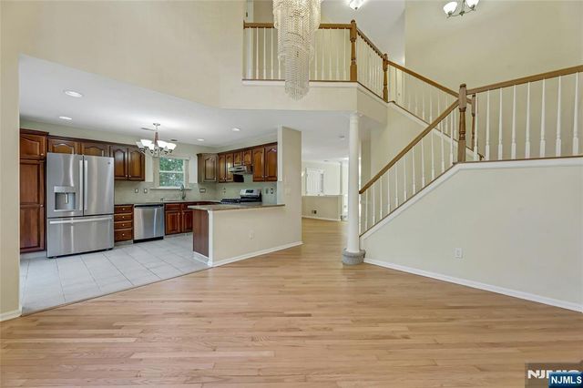 377 Green Mountain Road, Mahwah, NJ 07430