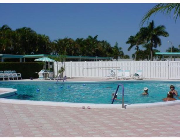 2556 E Dudley Dr Drive E D, West Palm Beach, FL 33415