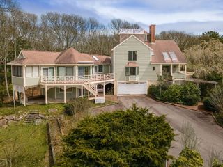 2 Hibbs Lane, Falmouth, MA 02540