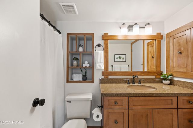 6915 W 2200 Apt 6x, Park City, UT 84098