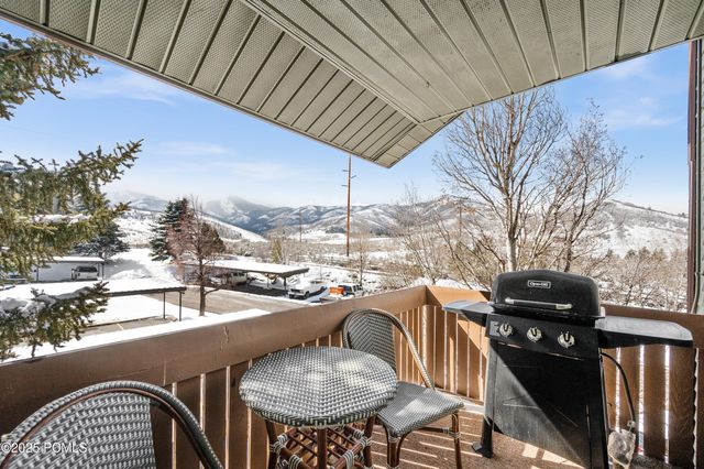 6915 W 2200 Apt 6x, Park City, UT 84098