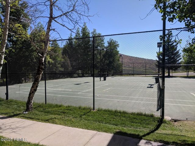 6915 W 2200 Apt 6x, Park City, UT 84098