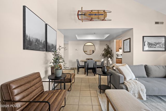 6915 W 2200 Apt 6x, Park City, UT 84098