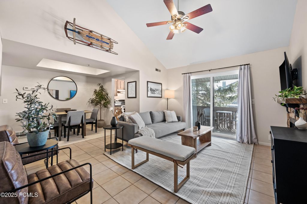 6915 W 2200 Apt 6x, Park City, UT 84098