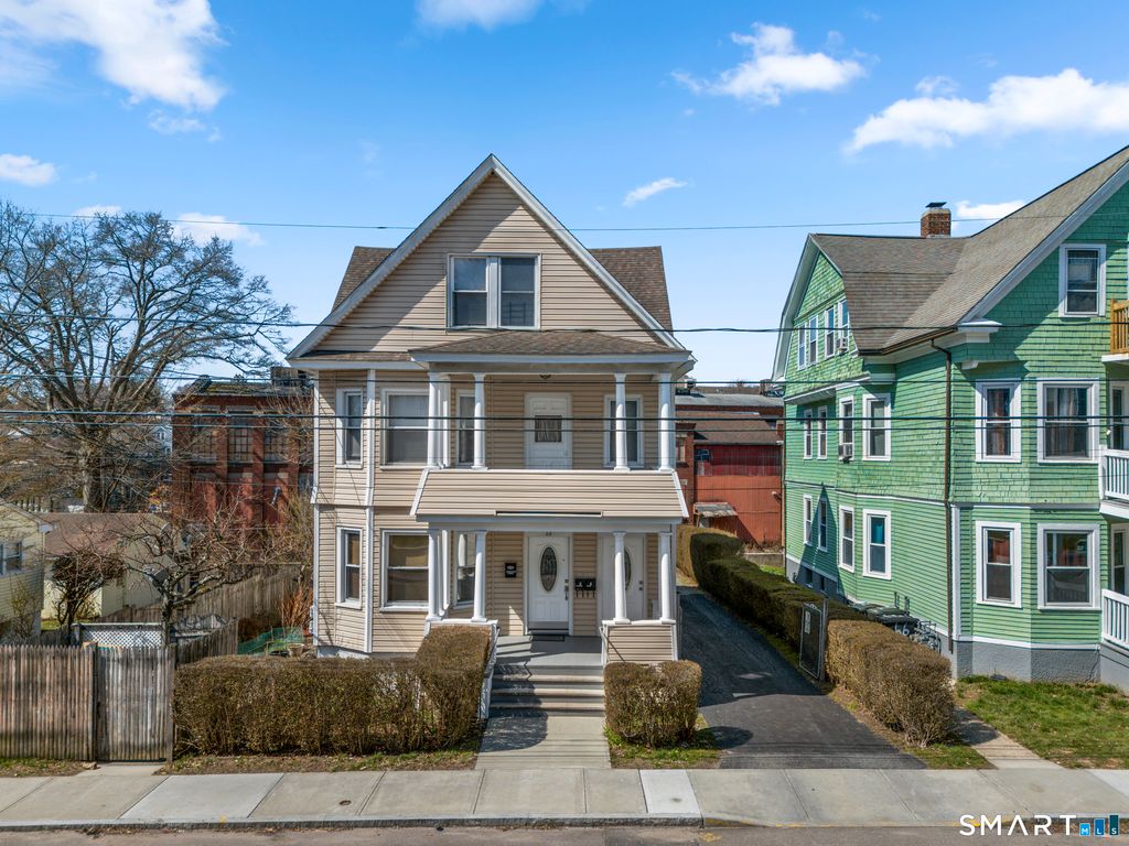 64 Connecticut Avenue 1st FL, New London, CT 06320