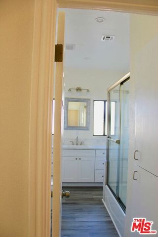 1239 S Hudson Avenue, Los Angeles, CA 90019