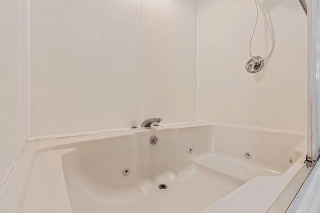 6349 MARTINWEST DR, Millington, TN 38053