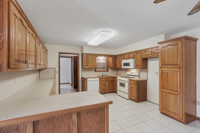 6349 MARTINWEST DR, Millington, TN 38053