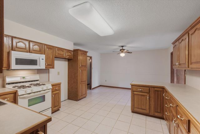 6349 MARTINWEST DR, Millington, TN 38053