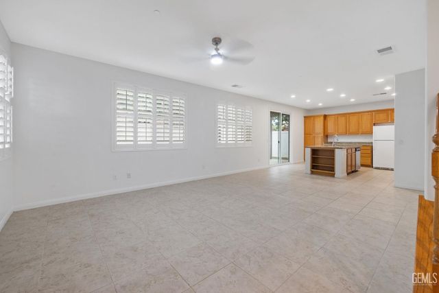 8214 Prentice Hall Drive, Bakersfield, CA 93311