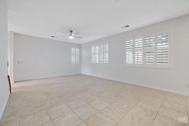 8214 Prentice Hall Drive, Bakersfield, CA 93311