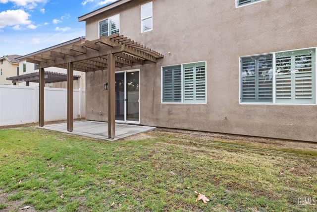 8214 Prentice Hall Drive, Bakersfield, CA 93311