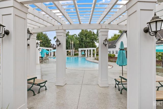 8214 Prentice Hall Drive, Bakersfield, CA 93311