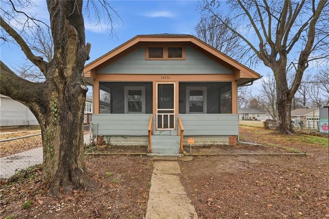 10531 E 9th Street S, Independence, MO 64053