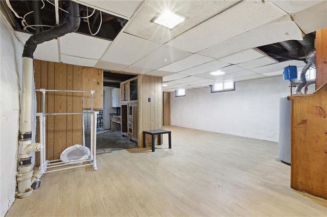 10531 E 9th Street S, Independence, MO 64053