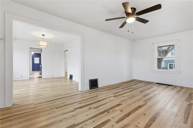 10531 E 9th Street S, Independence, MO 64053