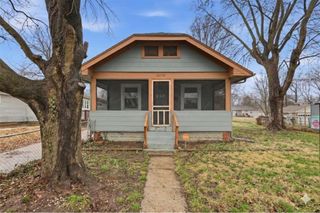 10531 E 9th Street S, Independence, MO 64053
