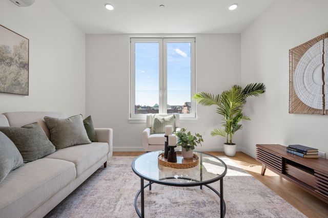 440 Broadway 307, Chelsea, MA 02150