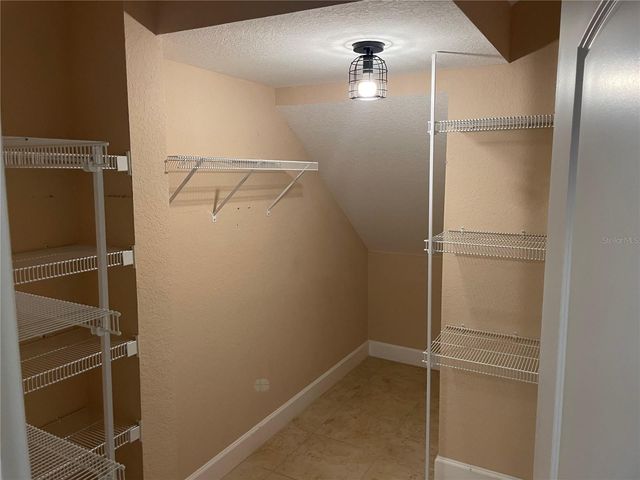 165 ALEXANDER WOODS DRIVE, Plant City, FL 33563