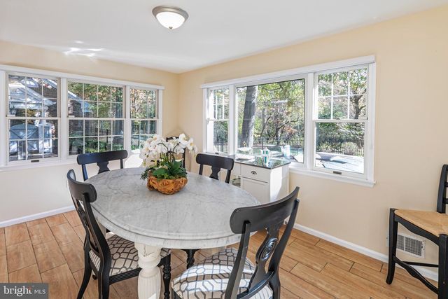 8 WINFIELD RD, Princeton, NJ 08540