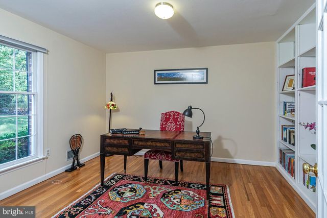 8 WINFIELD RD, Princeton, NJ 08540