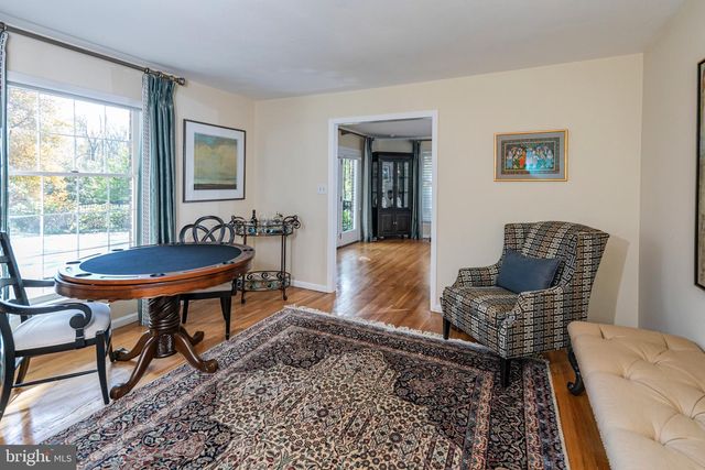 8 WINFIELD RD, Princeton, NJ 08540