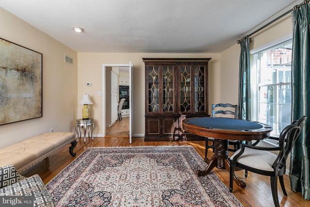 8 WINFIELD RD, Princeton, NJ 08540