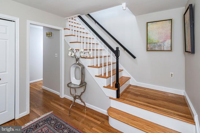 8 WINFIELD RD, Princeton, NJ 08540