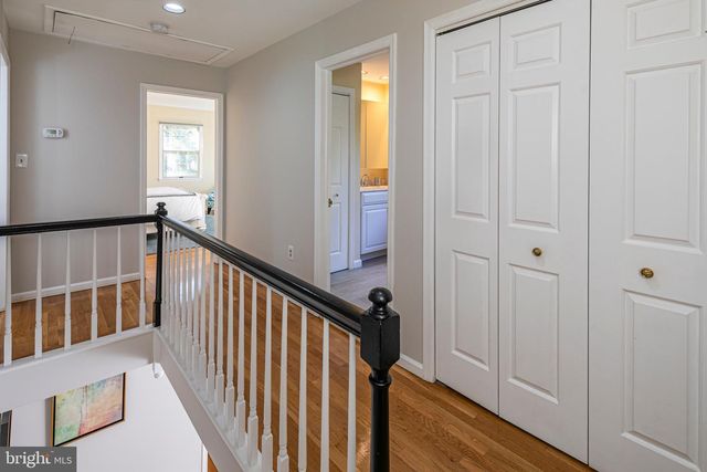 8 WINFIELD RD, Princeton, NJ 08540