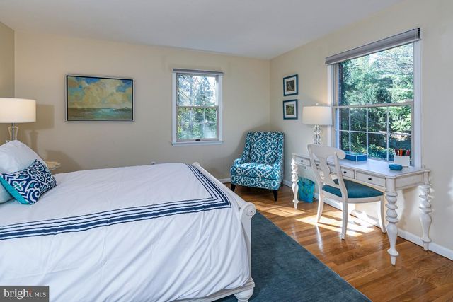 8 WINFIELD RD, Princeton, NJ 08540