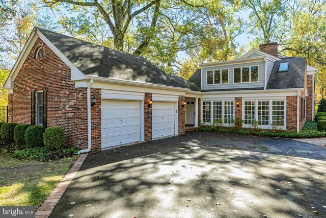 8 WINFIELD RD, Princeton, NJ 08540