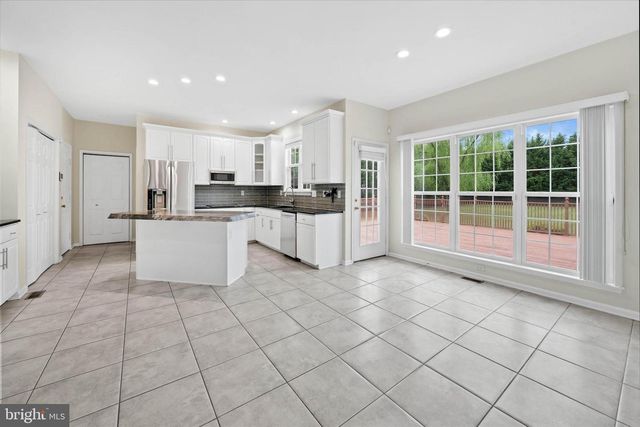 203 DEERFIELD DR, Middletown, DE 19709