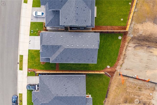 3923 McCormick Village Drive, Bremerton, WA 98312